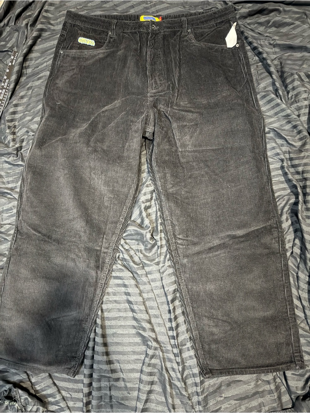 Empyre Men's Relaxed Corduroy Jeans in Black